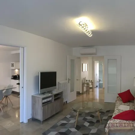 Roi Chevalier Apartment *
